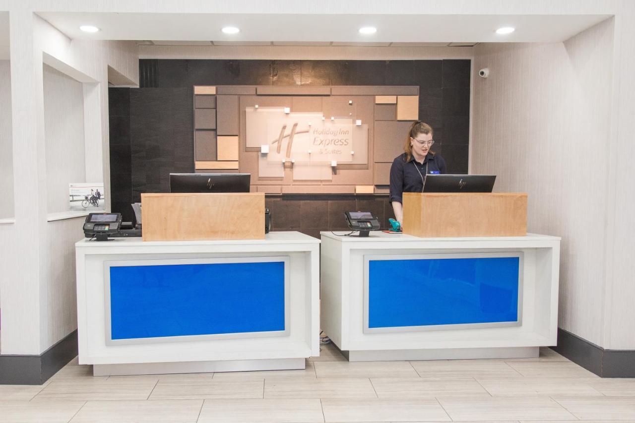 Holiday Inn Express Hotel & Suites Columbia-Fort Jackson By Ihg Exterior foto